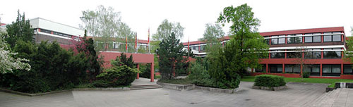 Die Schule im Jahre 2003
